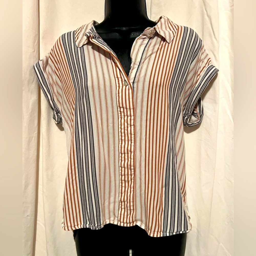 A‎ New Day Women's Sz M Lightweight Red/White/Blue Striped  Button down Blouse